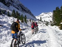 langsam müssen wir wegen des Schnees schieben : 2. Tag, MTB, Transalp, Transalp 2013